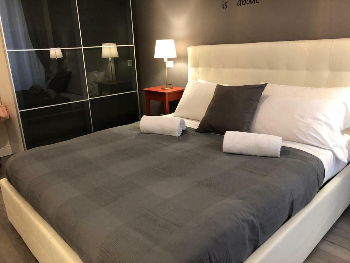 109 Suites Roma ภายนอก รูปภาพ